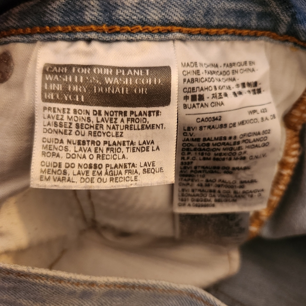 Levis 501 Distressed Light Blue Denim Cut Off Shorts Size 27 Button Fly - Picture 10 of 12
